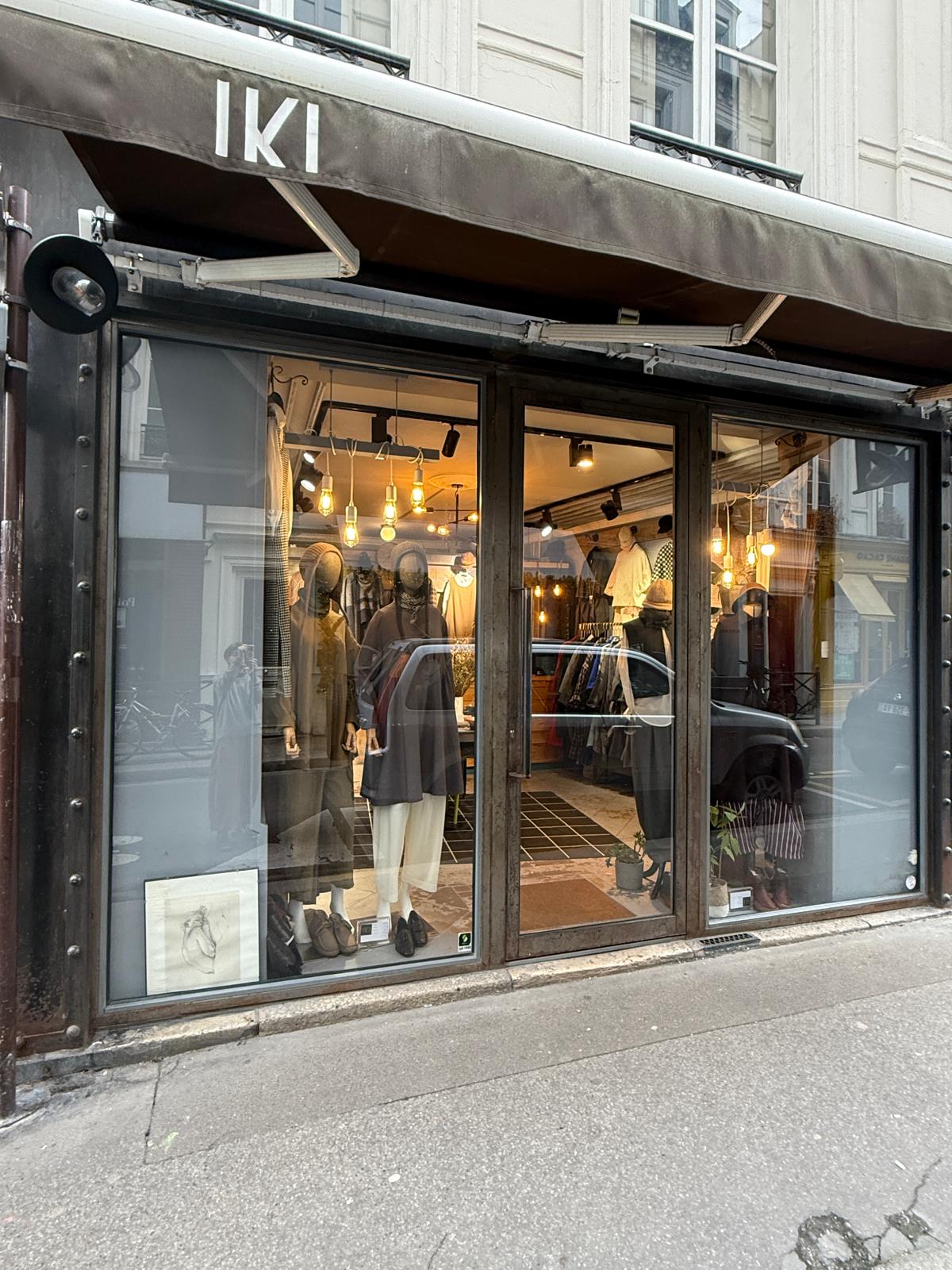 Enseigne IKI, rue du Cherche Midi à Paris